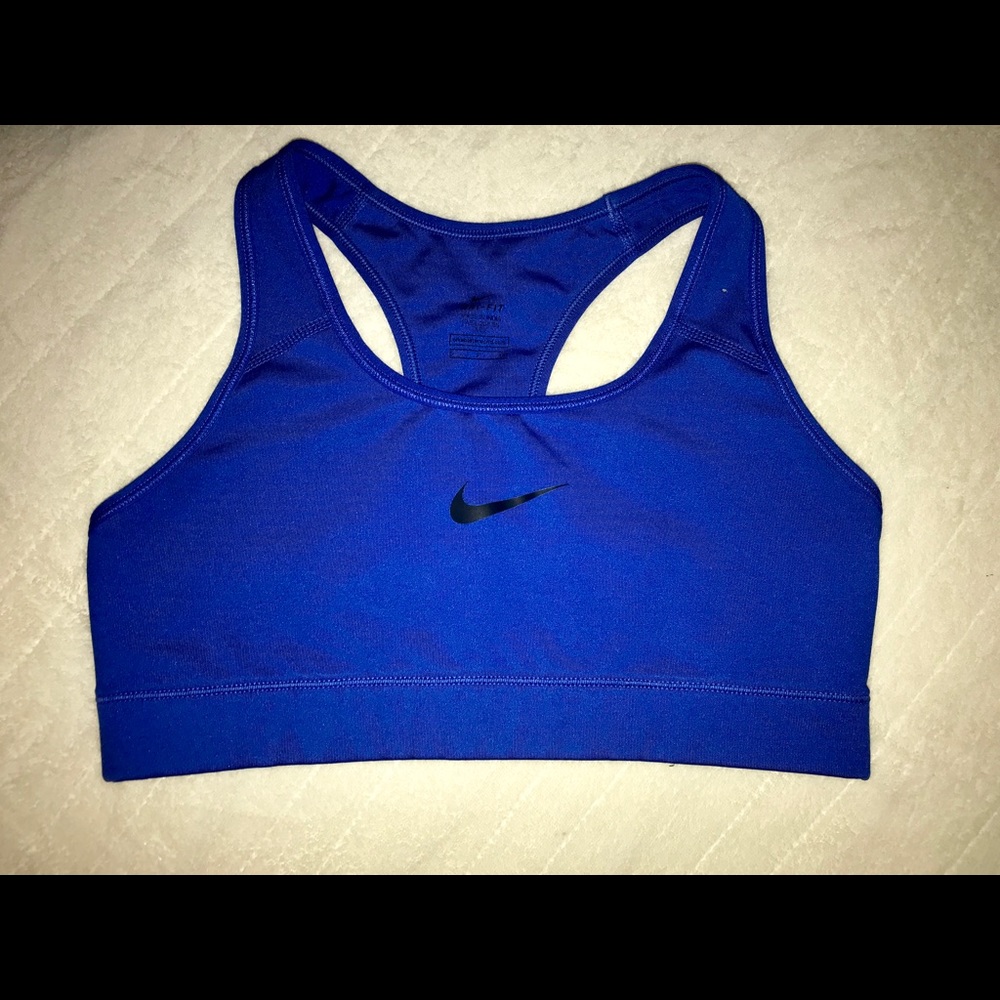 Nike Women’s Swoosh Bra